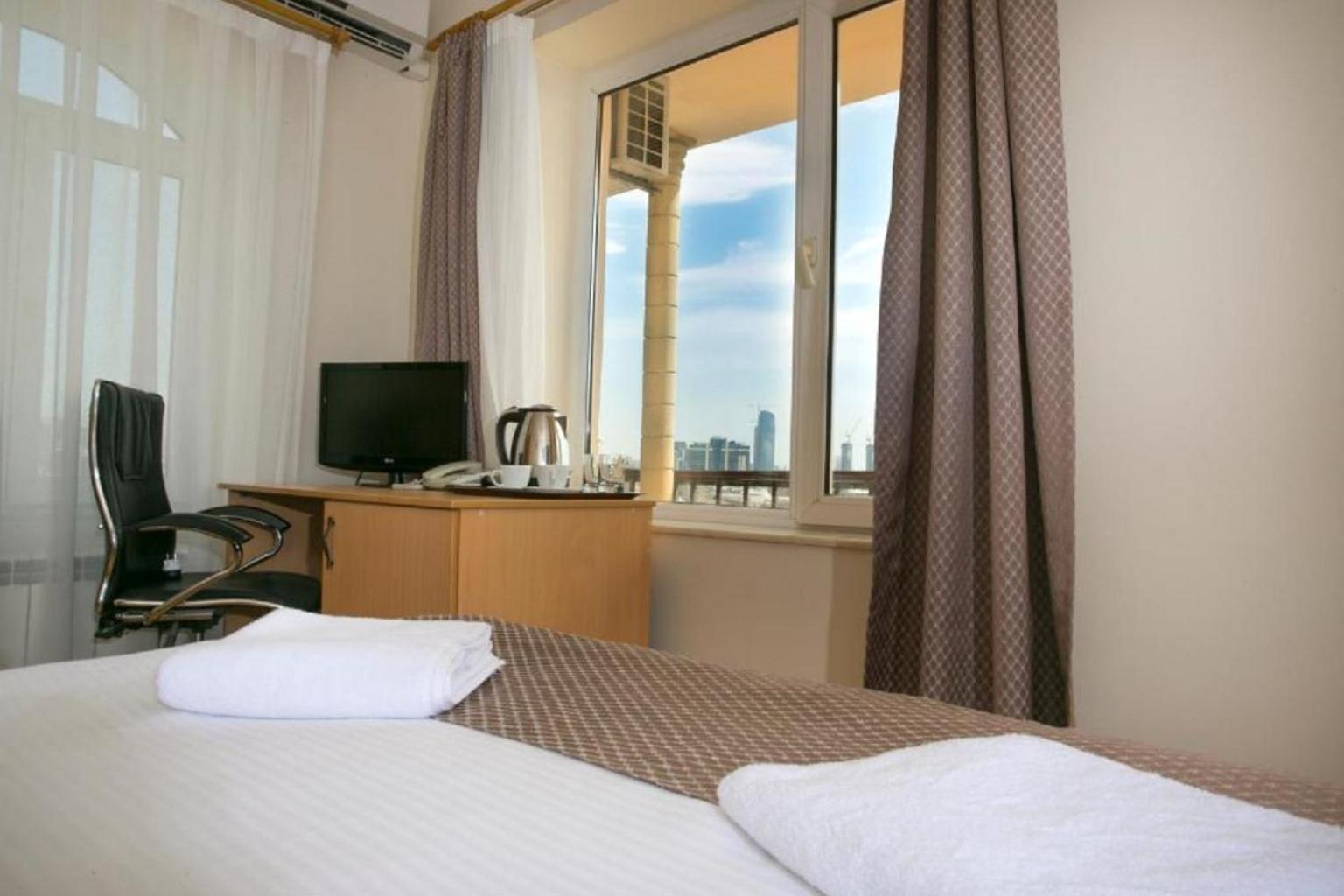 Town Gates Hotel Баку Екстериор снимка
